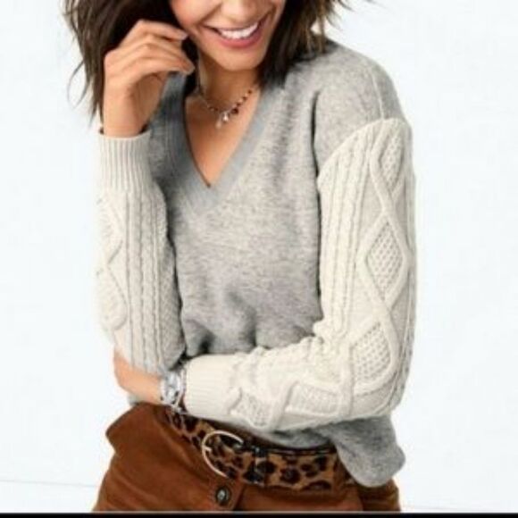 CAbi V Neck Sweatshirt Size Small - Picture 1 of 4